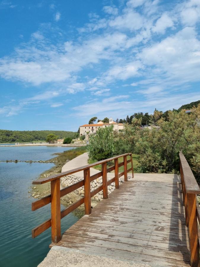 Apartments Jungic, Rab Banjol Exterior photo